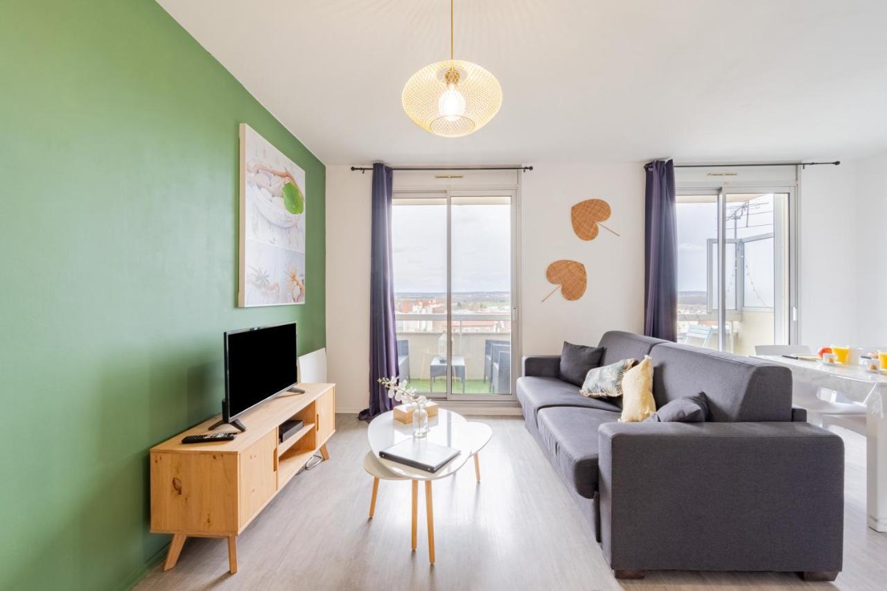 Appart'Hotel Versailles Saint Cyr L'Ecole - Gare Sncf A 100M Et Parking Prive Exterior foto